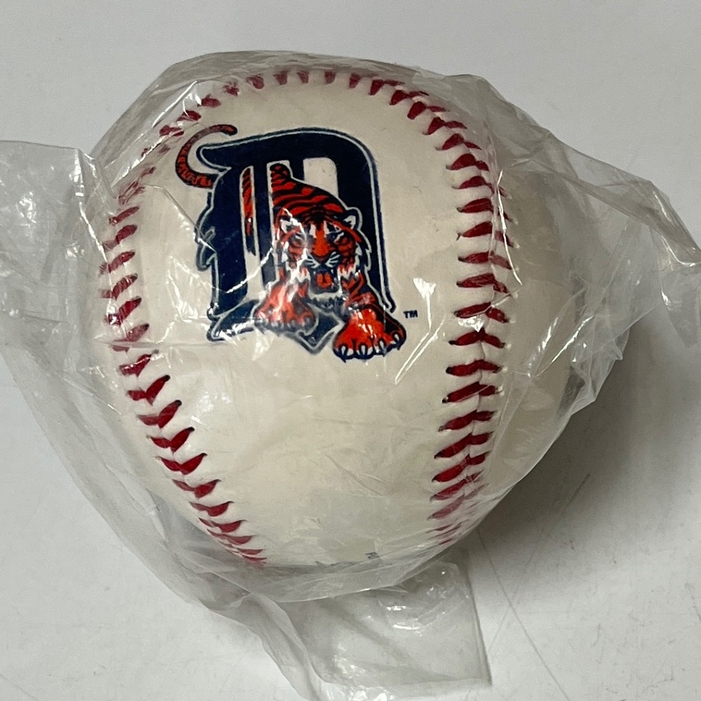 Vintage Detroit Tiger Logo Baseball Sealed